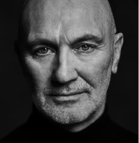 Portretfoto - Leslie Holden